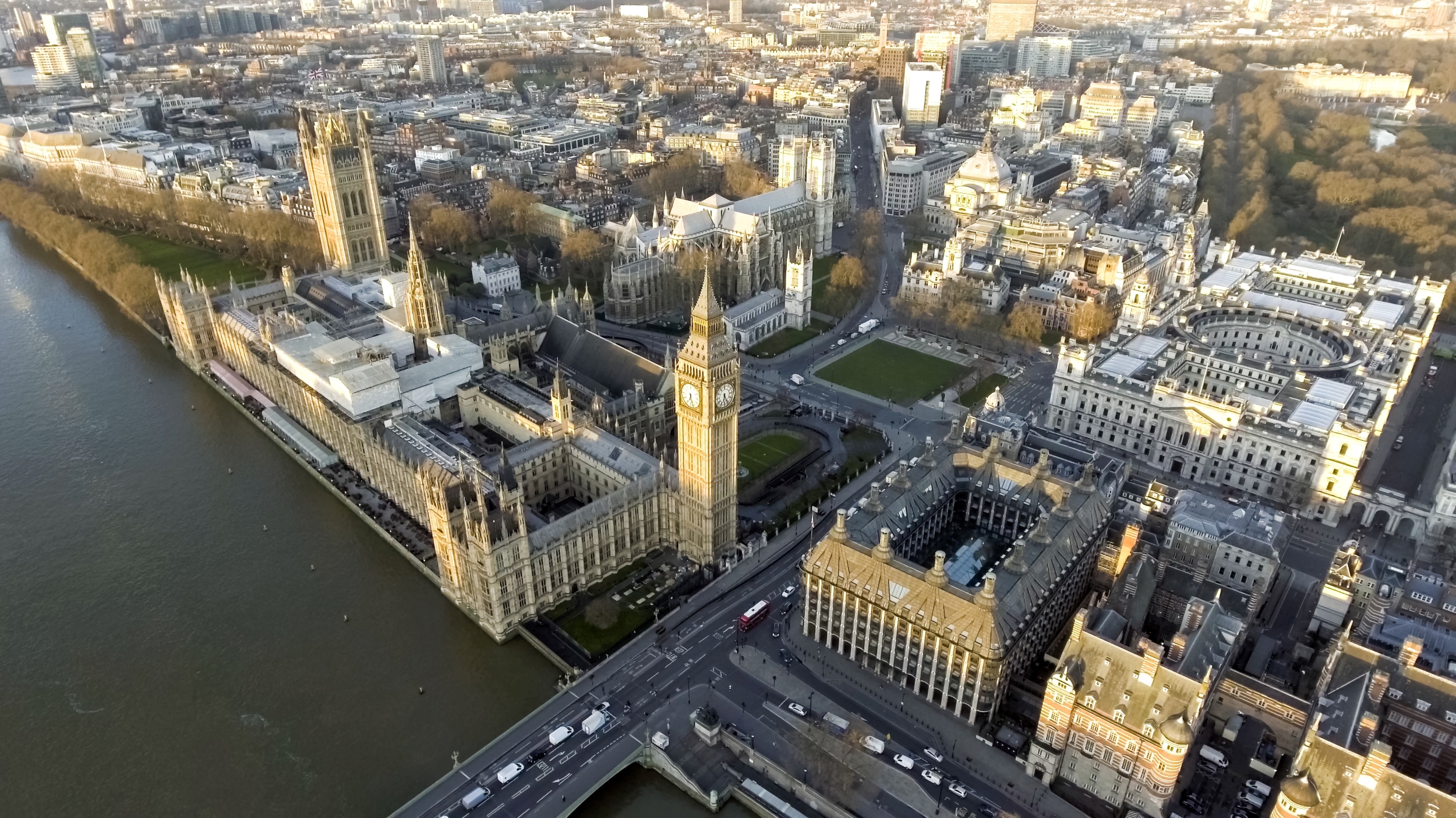 overhead shot of aestminster area of London