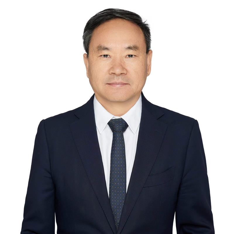 Luo Neng Jun headshot.
