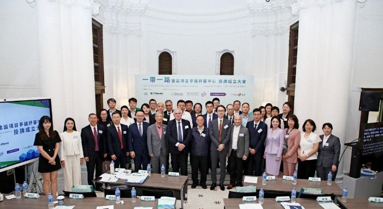 Group photo at DRS event in a white room