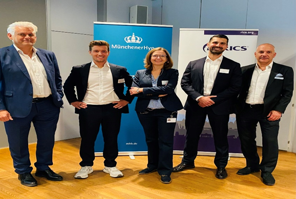 People standing and posing for a picture at RICS in Germany Future Talk - Smart Data Smart Decisions event