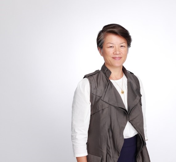 Headshot image of Helen Cheng