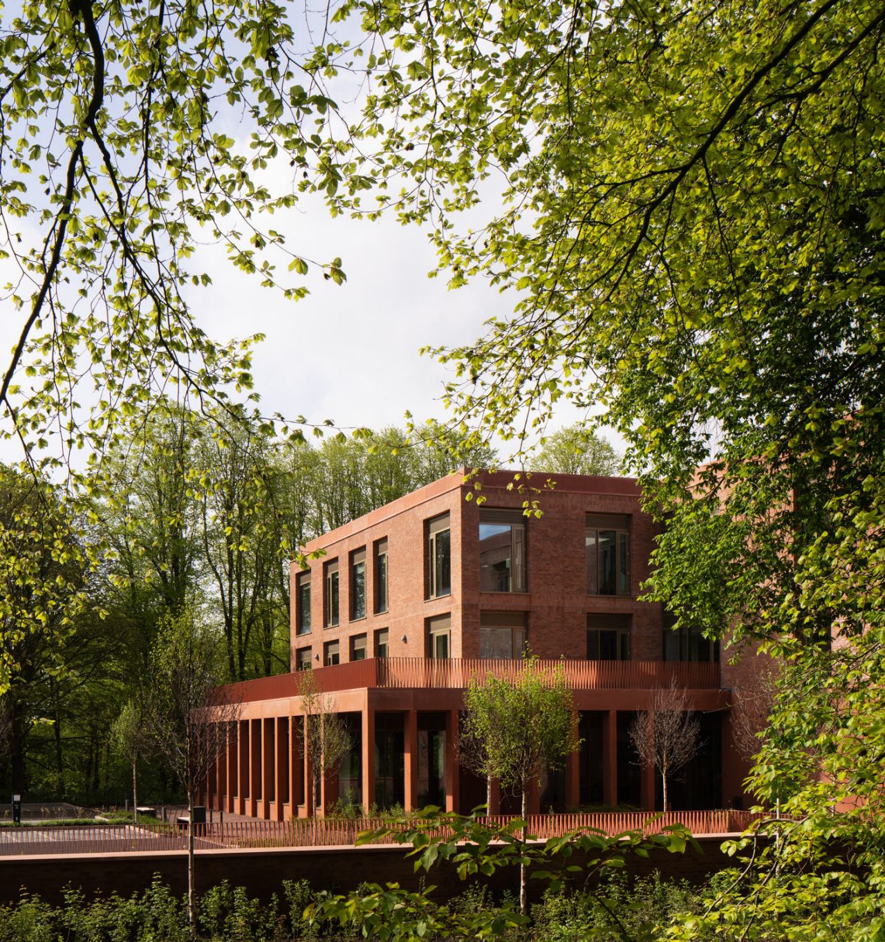 Image of Queen’s Business School’s Student Hub in Belfast